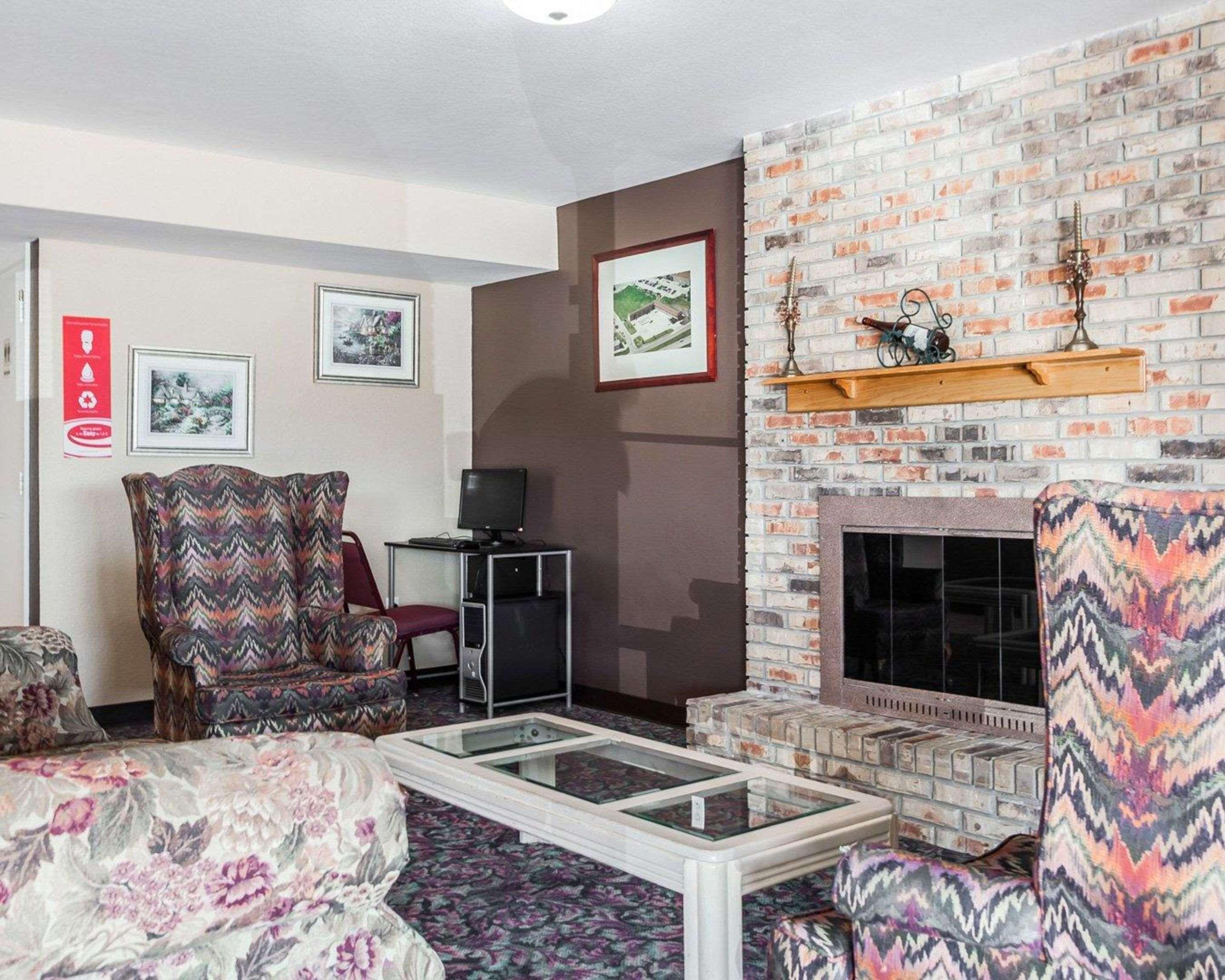 Econo Lodge Τζέφερσον Σίτι Εξωτερικό φωτογραφία